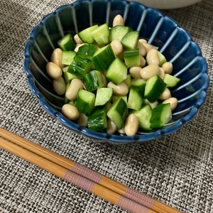 角切り野菜と大豆のピクルス